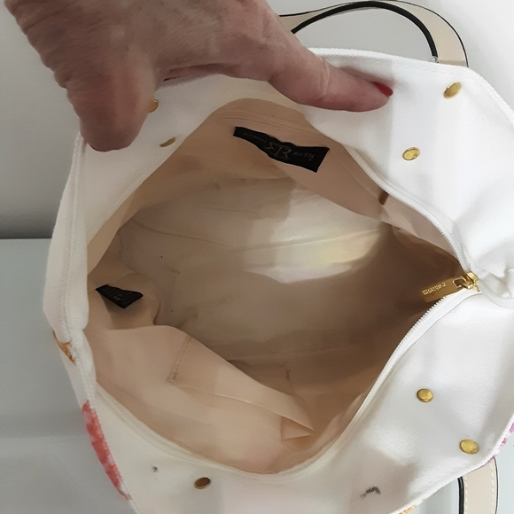 Robin Ruth Authentic Tulip Tote Bag - Picture 7 of 11